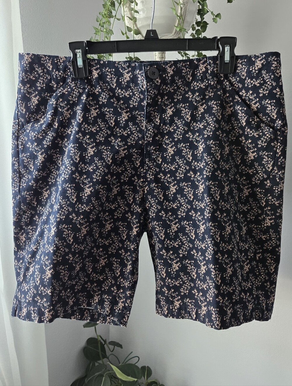 Lee Chino Bermuda Shorts Women 16M Navy Pink Floral Ditsy Mid Rise Stretch
